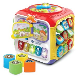 Vtech kostka aktywności 60677, interaktywna sześcienna kostka dla maluszka, zabawka interaktywna i edukacyjna dla dziecka na roczek, pomysł na fajny prezent na roczek, zabawki Nino Bochnia, co kupić rocznemu dziecku pod choinkę