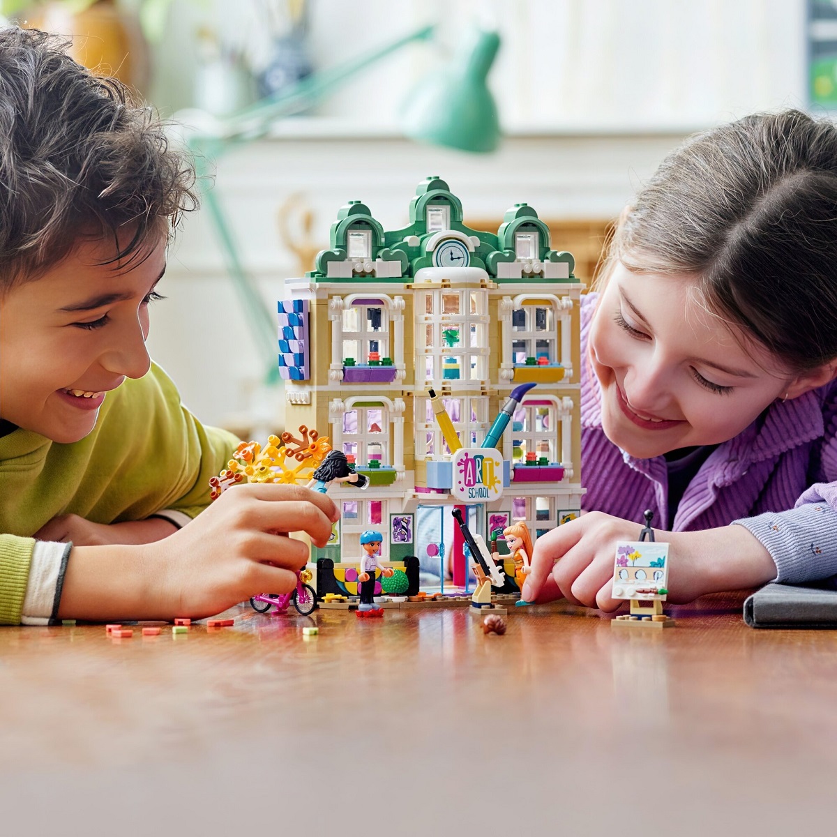 klocki lego friends 41711 szkoła artystyczna emmy, klocki lego friends 41711, lego 41711, klocki lego dla dziewczynki od 8 lat
