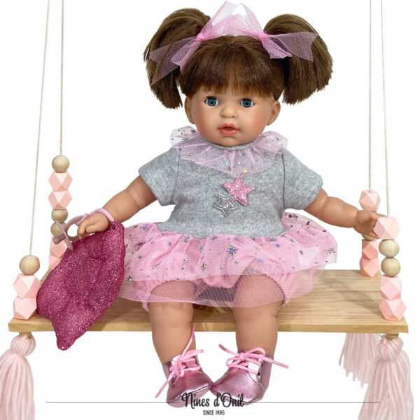 Nines d'onil lalka hiszpańska z dźwiękiem alex star 40 cm 4931, pachnąca lalka, bobas pachnący, lalka hiszpańska z dźwiękiem, pomysł na prezent na gwiazdkę, prezent na mikołaja dla dziewczynki, zabawki Nino Bochnia