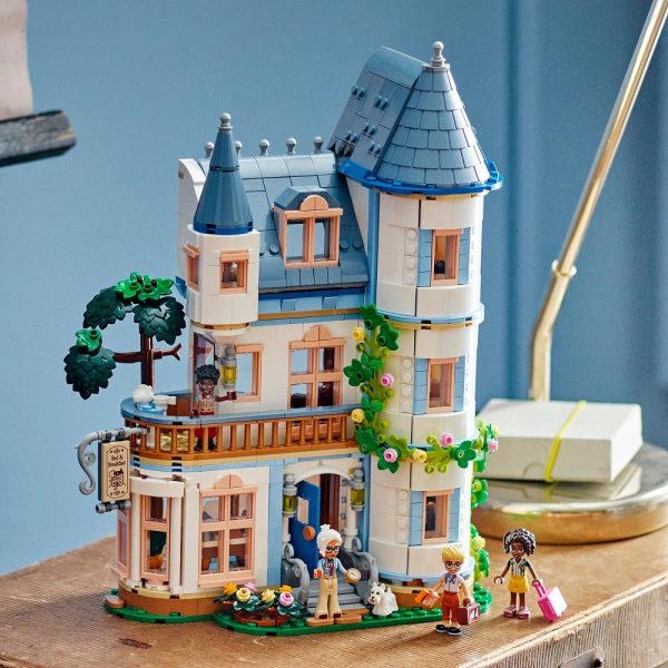 Klocki Lego Friends 42638 Pensjonat w zamku, zabawki Nino Bochnia, co kupić 10 latce na urodziny, duży zamek pensjonat z klocków lego