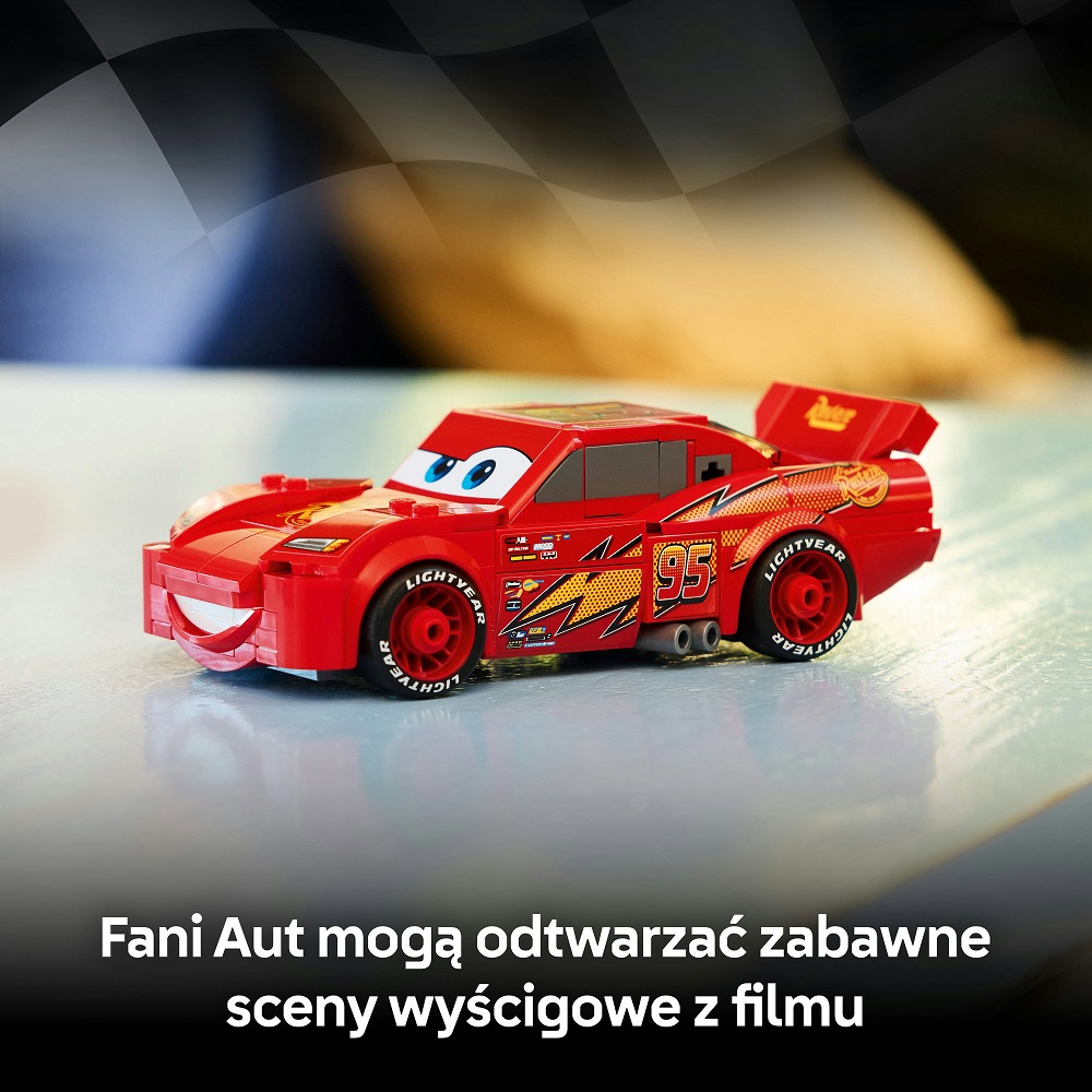 Klocki Lego Speed Champions 77255 Zygzak Mcqueen, zabawki Nino Bochnia, pomysł na prezent dla 9 latka, Cars Zygzak Mcqueen z klocków lego