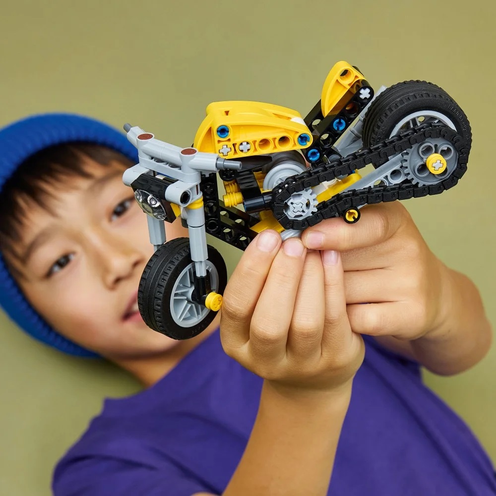 Klocki Lego Technic 42225 Żółty motocykl, zabawki Nino Bochnia, pomysł na prezent dla 7 latka, lego motor